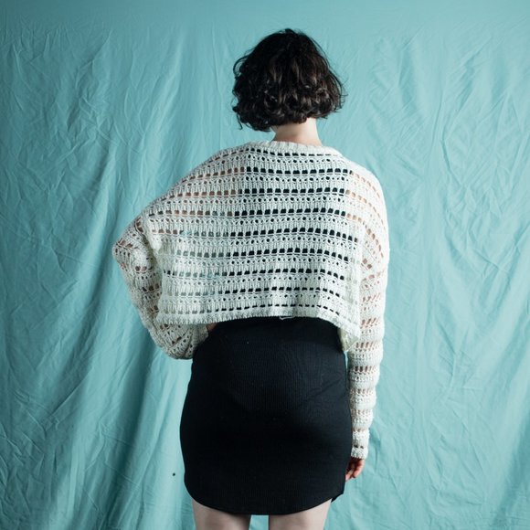 MOON&MADISON | White Loose Crochet Cropped Sweater - Picture 4 of 4